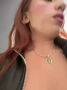 Stripchat Free Porn Cam of Sofhi_a20