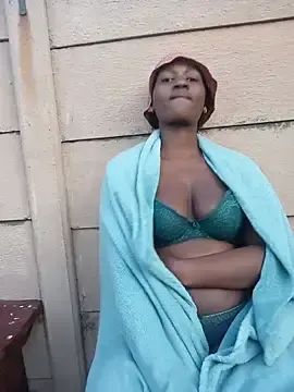 Stripchat Free Porn Cam of DimpleQueen_01