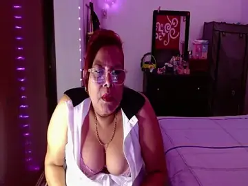 Stripchat Adult Video Chat of curvy_12