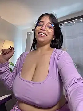 Stripchat Sex Chat of tati_reyess
