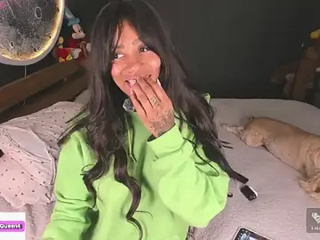 Stripchat Live Sex Cam of Sarajames