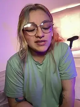 Stripchat Free Live Porn of Sophia_Weest99