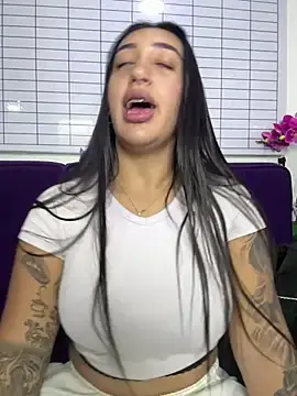 Stripchat Free Live Porn of Hannahoff