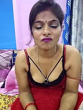 Stripchat Nude Webcam of SUZY_QUEEN01