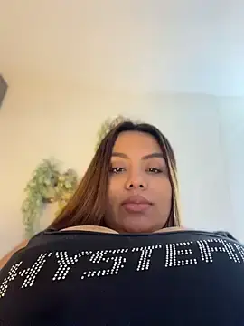 Stripchat Free Live Porn of valeria2019hot