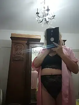 Stripchat Watch Live Sex Cams of MatureElegantWidow