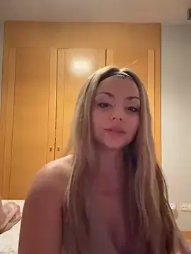 Stripchat Nude Webcam of Noeliagglow