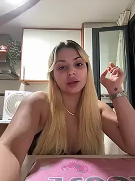 Stripchat Adult Webcam of Noeliagglow