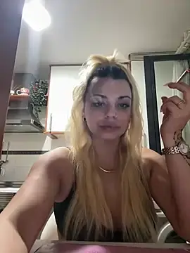 Stripchat Nude Webcam of Noeliagglow