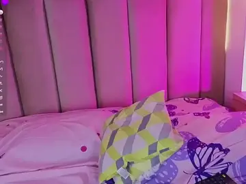 Stripchat Live Sex Cam of DaniiLove_