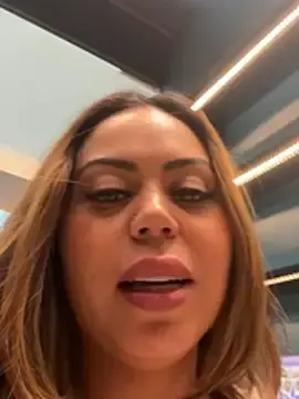 Stripchat Nude Webcam of lariic