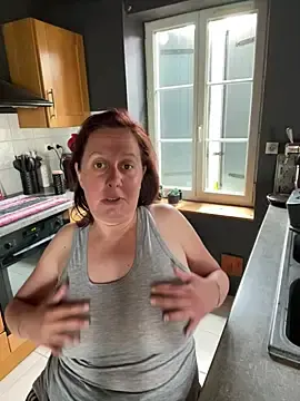 Stripchat Sex Cam of zelda252