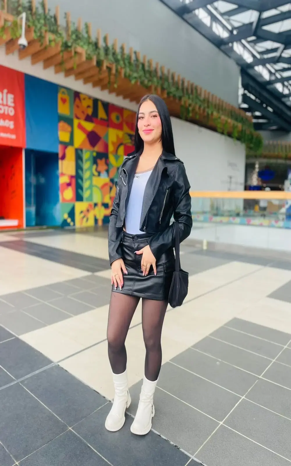 Kristen_Hall_
