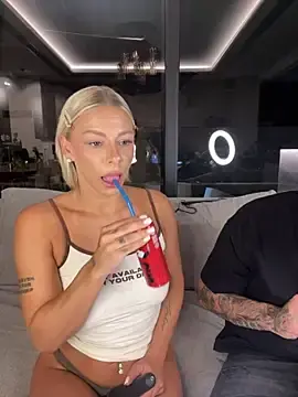 Stripchat Sex Cam of SexOnMyLvL