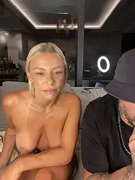 Stripchat Live Sex Cam of SexOnMyLvL