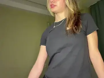 Stripchat Free Live Porn of EarthaStinett
