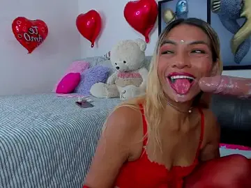 Stripchat Watch Live Sex Cams of Angeline_focus