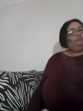 Stripchat Sex Cam of nancy111