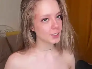 Stripchat Live Sex Cam of Catrinee