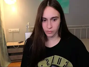 Stripchat Live Sex Cam of AliceKolltt