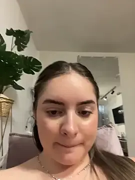 Stripchat Free Live Porn of imlindapink
