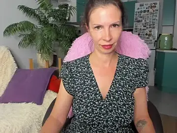 Stripchat Free Live Porn of ChristinaGlory