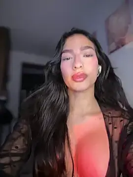 Stripchat Nude Webcam of DulceLenns