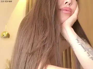 Stripchat Live Sex of ActiveDi
