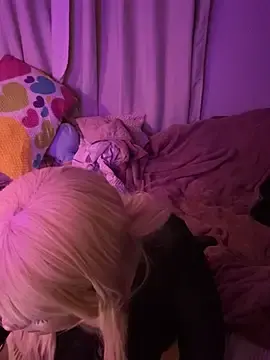 Stripchat Live Porn of m0ondolly