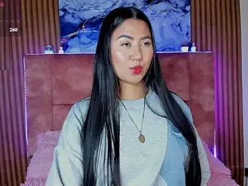 Stripchat Sex Cam of Iris_Thompson_