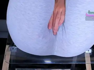 Stripchat Watch Live Sex Cams of Cameltoe_squirt_inPants
