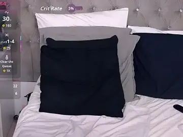 Stripchat Watch Live Sex Cams of VoluptuousLeona
