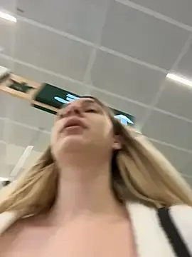 Stripchat Free Porn Cam of SashaCatt