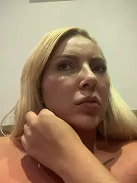 Stripchat Free Live Porn of Juuhschmitt
