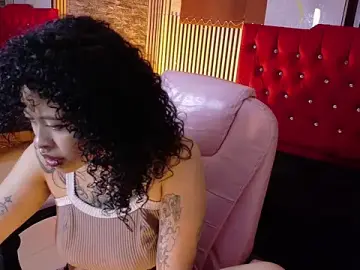 Stripchat Sex Cam of mia_hernnandez