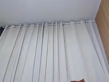 Stripchat Free Porn Cam of Savage_Room_X