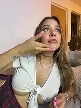 Stripchat Live Sex Cam of LilEuphoria