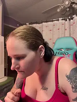 Stripchat Nude Webcam of lolabunny9