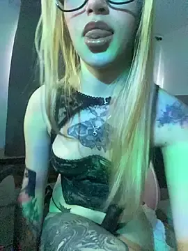 Stripchat Sex Cam of PrettyAshley_