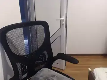 Stripchat Live Porn of Emmatoo
