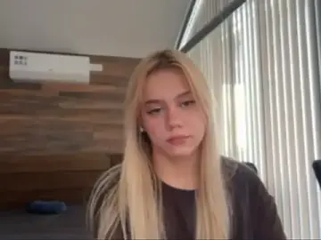 Stripchat Free Live Porn of Glamorforyou