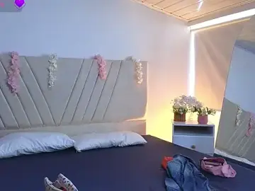 Stripchat Watch Live Sex Cams of Luna_glow_
