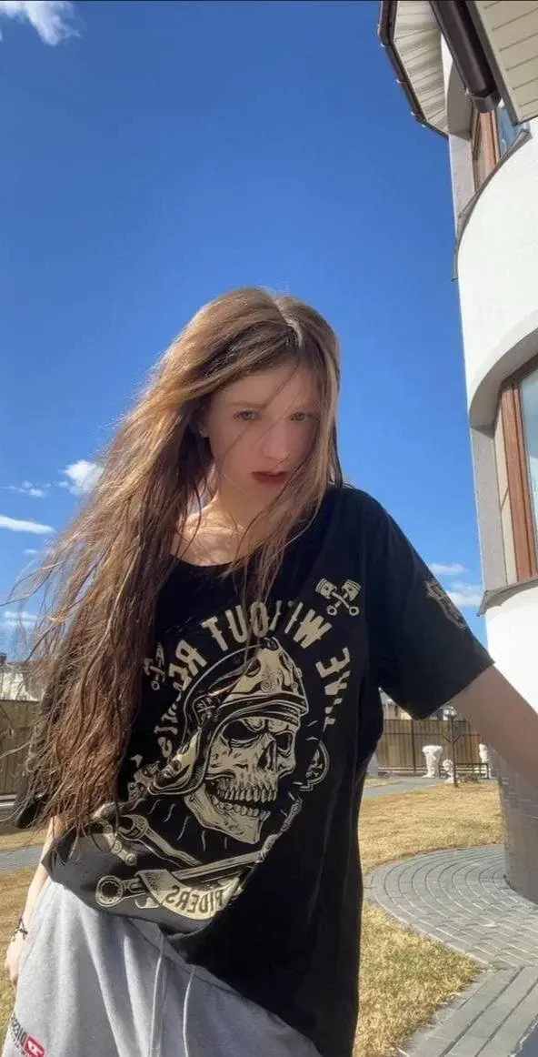 Kissme_Kira