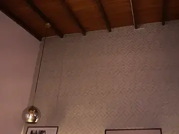Stripchat Watch Live Sex Cams of ElleDiane