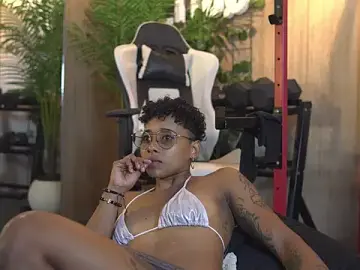 Stripchat Live Sex Cam of kelly_thomson
