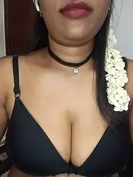 Stripchat Nude Webcam of Tamil_kavinila