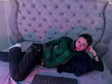 Stripchat Sex Cam of Fieramadame