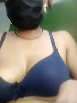 Stripchat Sex Cam of HOTTY-TINA