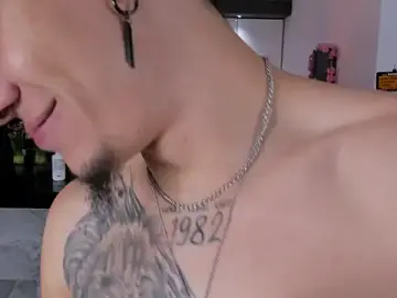 Stripchat Sex Chat of sexy_hot_friends_