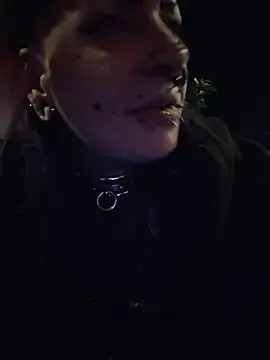 Stripchat Live Sex Cam of Purple_Coffin666